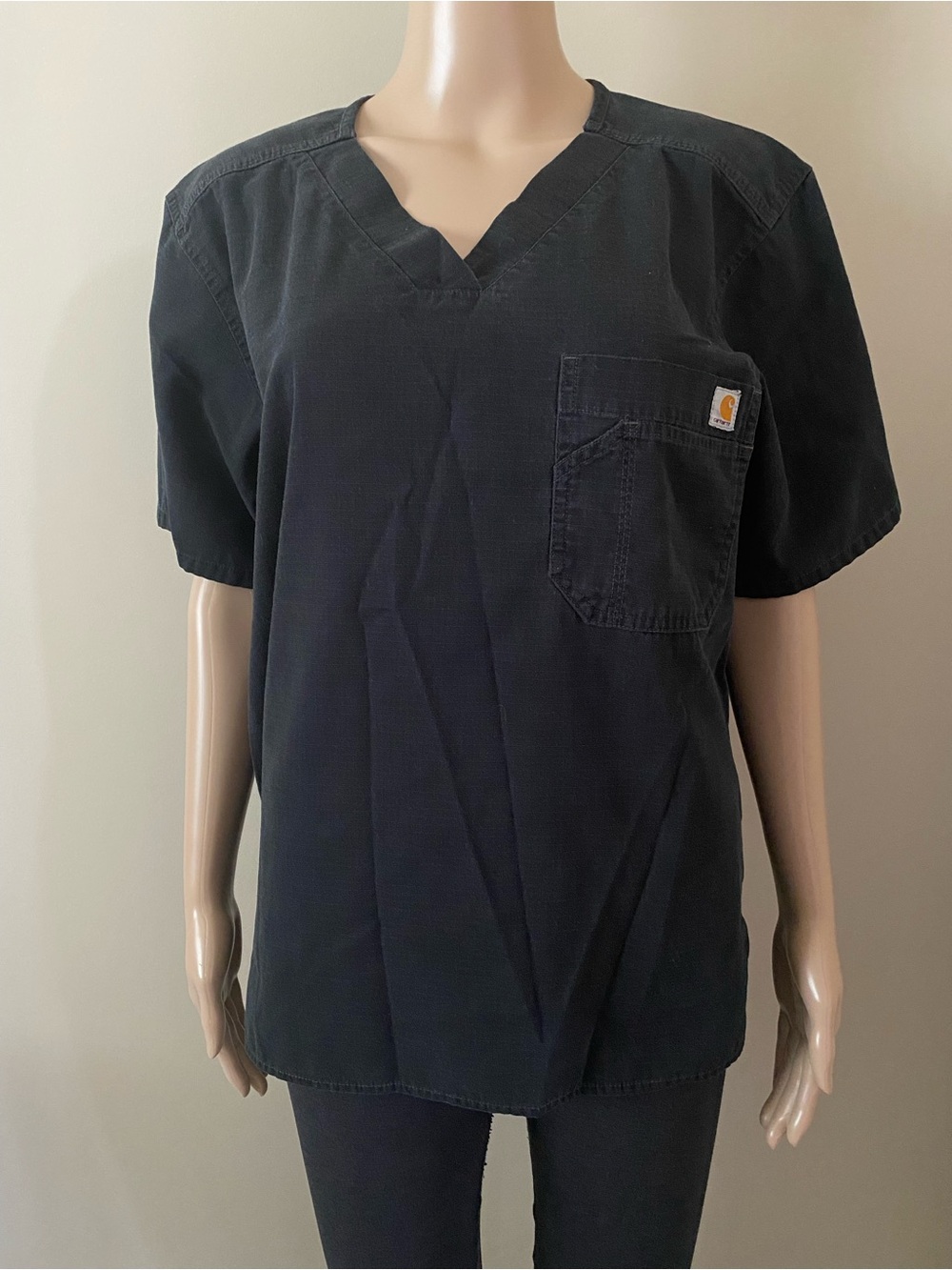 Carhartt Scrub V-Neck Black Work Tee, men’s small